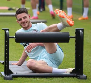 Arsenal in huge Declan Rice transfer boost as Man Utd boss Ten Hag ‘turns to other priorities’