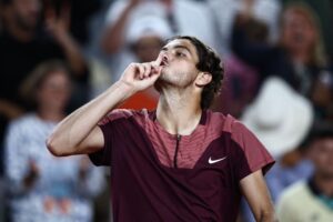 Fans go wild for Morgan Riddle’s ‘iconic’ reaction to boyfriend Taylor Fritz being mercilessly booed at the French Open