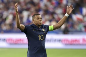 Arsenal fans ‘laugh out loud’ at Kylian Mbappe transfer rumours with ‘package being weighed up’ for PSG star