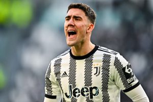 Chelsea transfer blow as ‘Real Madrid want Juventus’ Dusan Vlahovic on loan before making Kylian Mbappe move next year’