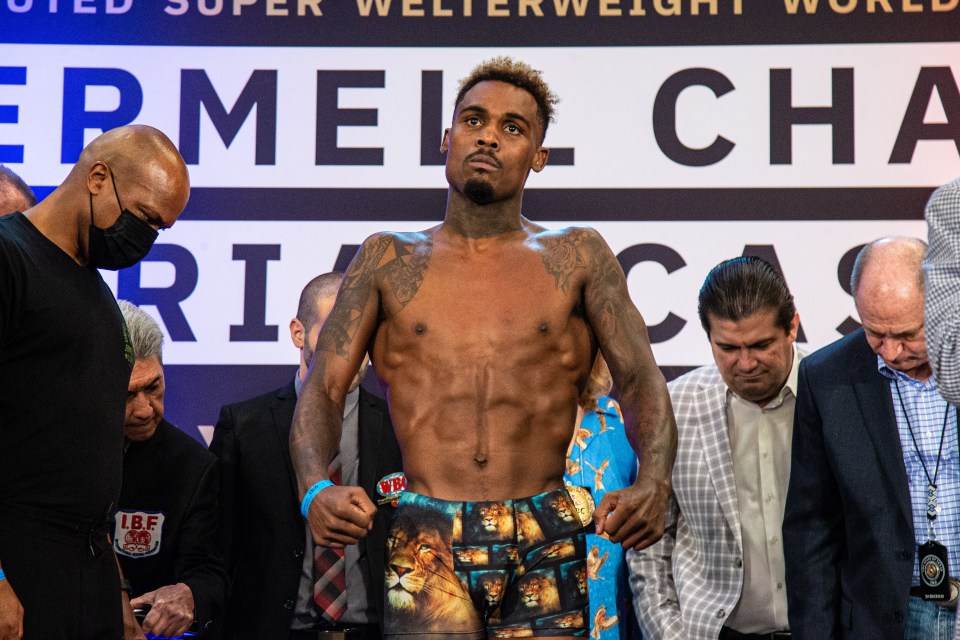 Canelo Alvarez responds to Jermell Charlo’s dramatic ONE STONE body transformation ahead of historic undisputed fight