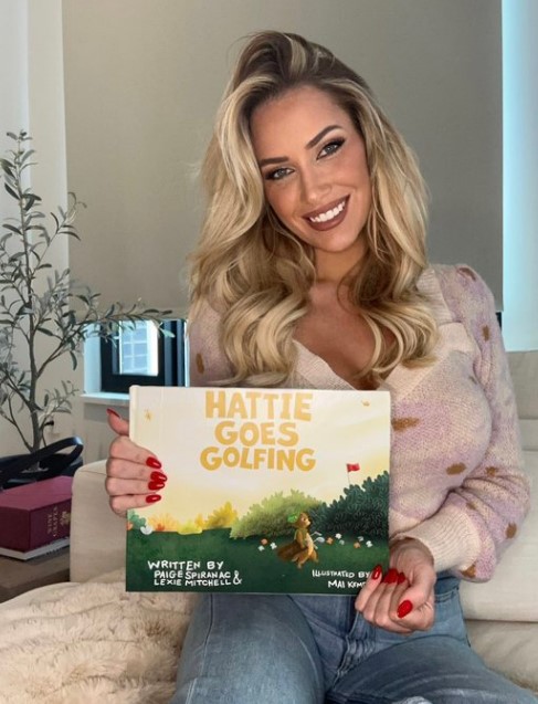 Paige Spiranac announces major career change as she launches new venture with little known sister