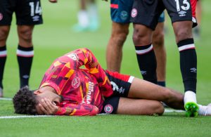 Medics rush to treat Brentford star Kevin Schade as he collapses to floor with injury in warm-up live on Sky Sports