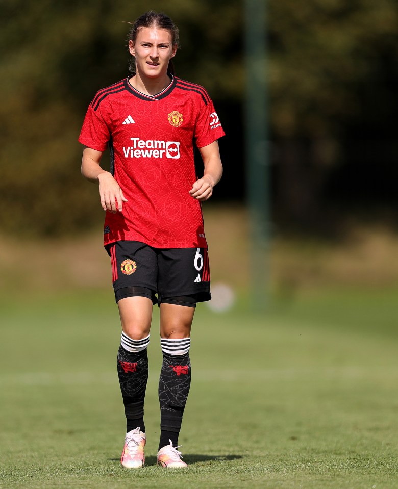 Man Utd women’s star shuts down IShowSpeed with classy three-word response as fans call her the ‘GOAT’