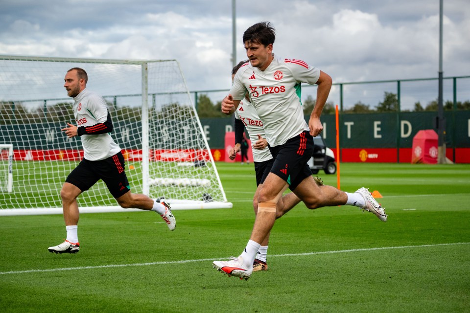 Man Utd stars train ahead of Carabao Cup clash but Marcus Rashford is nowhere to be seen after £700,000 car crash