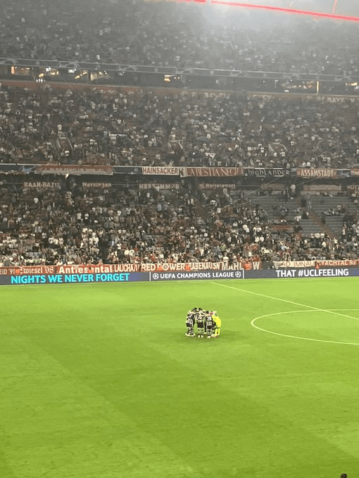 Ten Hag sends under-fire Man Utd stars on to pitch FIVE MINUTES before second-half as commentators spot ‘unusual’ huddle