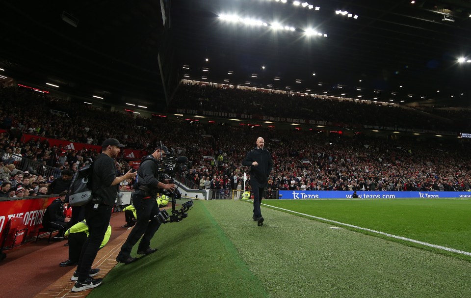 Shocked Sky Sports commentator asks ‘what’s going on?’ at Ten Hag’s unusual antics during Man Utd vs Crystal Palace