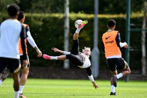 Mudryk’s confidence hits rock bottom as £88m ace refuses to take on Pochettino at crossbar challenge over fear of losing