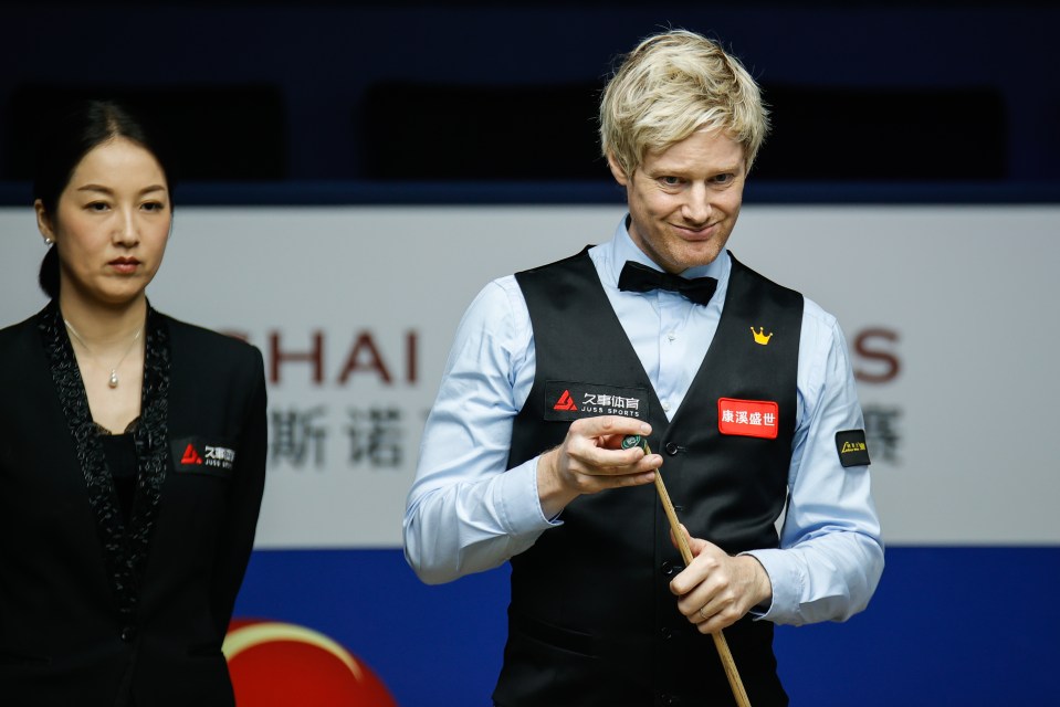 Neil Robertson embroiled in bizarre ‘Bananagate’ row with snooker ref and fans now think it’s his ‘superpower’