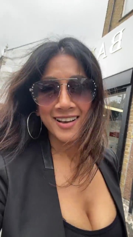 TNT Sports host leaves fans speechless with ‘beautiful’ outfit as she heads to North London derby with ‘wrong crowd’