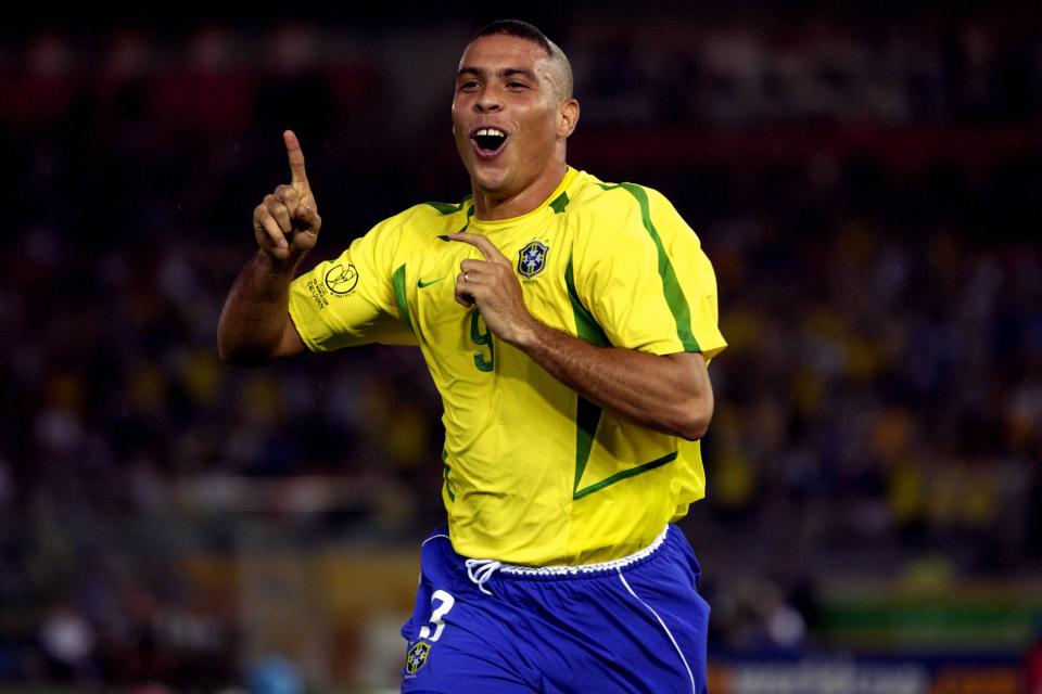 Moment Brazil legend Ronaldo accidentally agreed to sign for Fulham with former owner then demanding he play