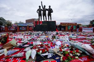 Man Utd fans pay tribute to Sir Bobby Charlton at Old Trafford ahead of first match since legend’s death