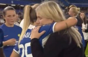 Emma Hayes breaks down in tears live on Sky Sports as Chelsea stars gift her emotional present to honour her late dad