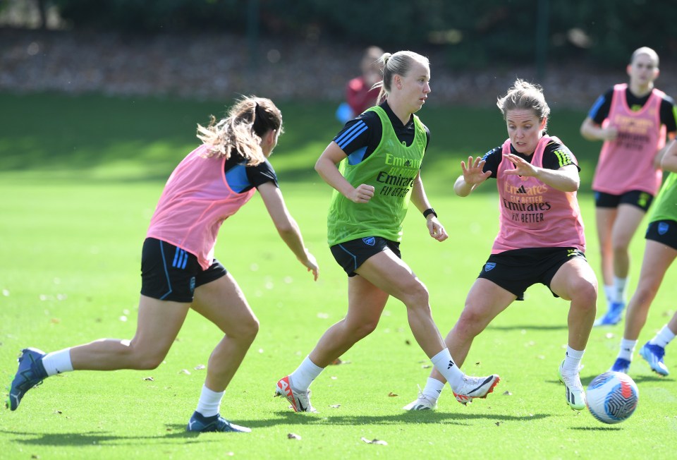 Beth Mead back in full training in boost for Arsenal before Emirates clash with Aston Villa