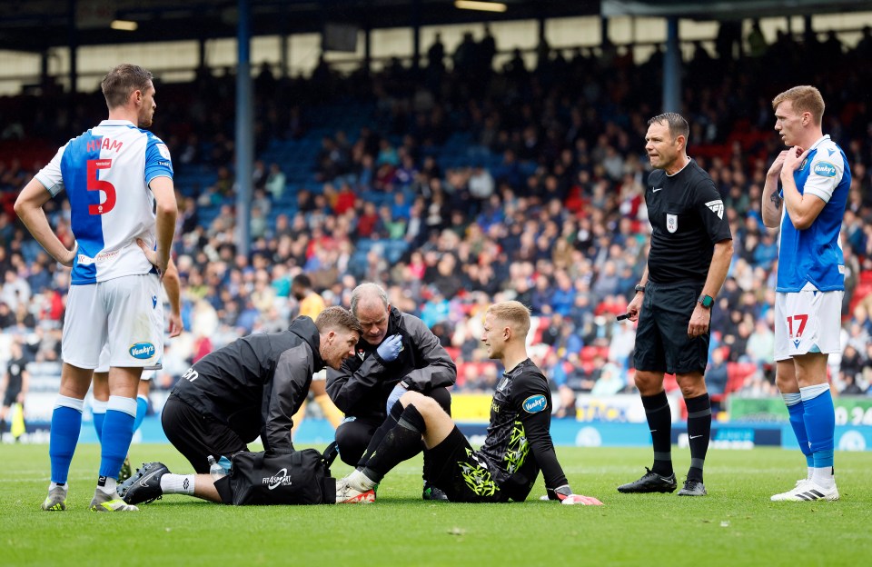 Blackburn vs Leicester delayed after Aynsley Pears suffers nasty injury following horror collision with Jamie Vardy