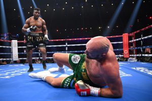 Tyson Fury’s promoter Frank Warren gives Oleksandr Usyk fight update after Gyspy King’s Francis Ngannou horror show