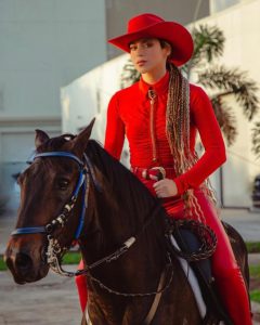 Shakira dubs herself ‘The Boss’ in major swipe at Gerard Pique and Clara Chia with stunning pic riding a horse