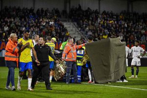 RKC Waalwijk issue update on Etienne Vaessen after Ajax match suspended and players leave pitch in tears after keeper KO