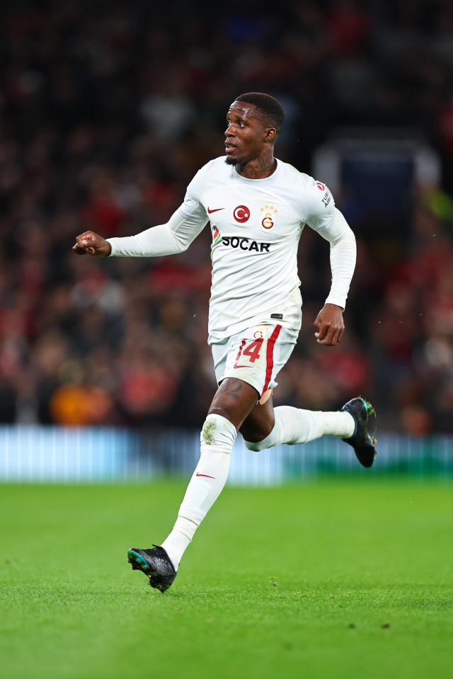 Fans left baffled after spotting former Man Utd star Wilfried Zaha’s spare boots on the sideline during Galatasary clash