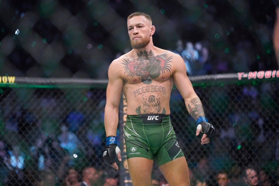 Conor McGregor reveals his dream bout with UFC star desperate for shot at ‘fighting’s biggest chicken’