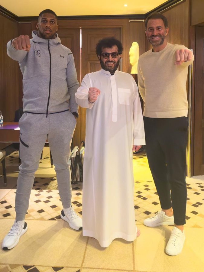 Anthony Joshua and Eddie Hearn meet with Saudi boxing boss as he is lined up for December 23 fight along with Wilder