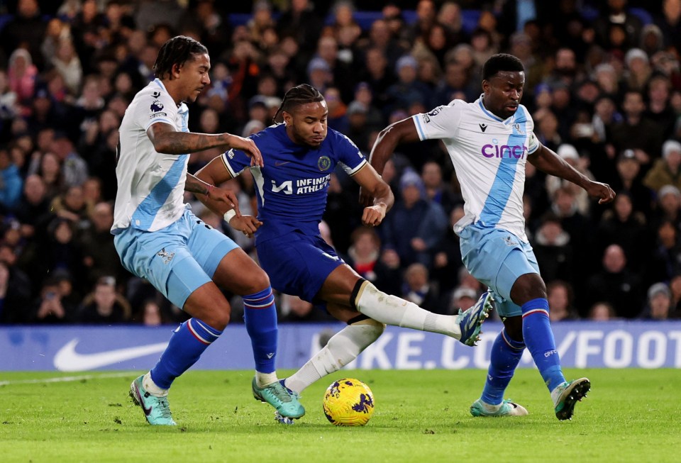 Premier League club forced to make unusual ‘eyesore’ kit clash as fans blast ‘dreadful’ mismatch