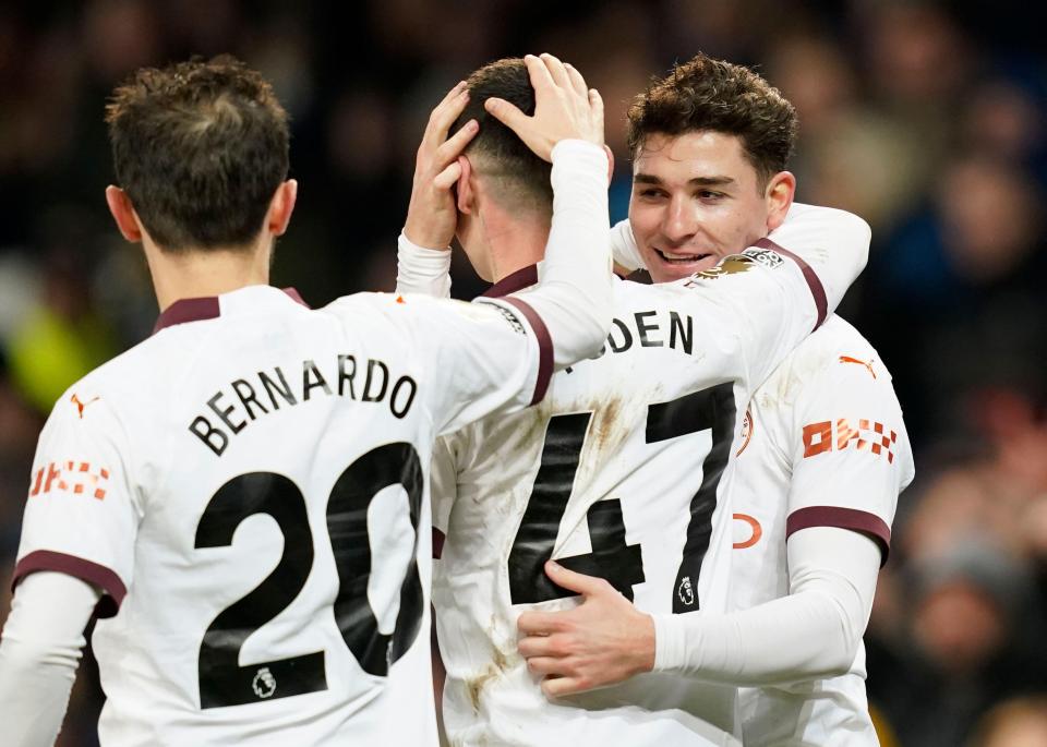 Everton 1 Man City 3: Julian Alvarez, Phil Foden and Bernardo Silva get world champions back on track in Premier League