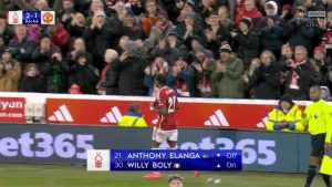 Man Utd fans furious at what Anthony Elanga did when he was subbed off for Nottingham Forest