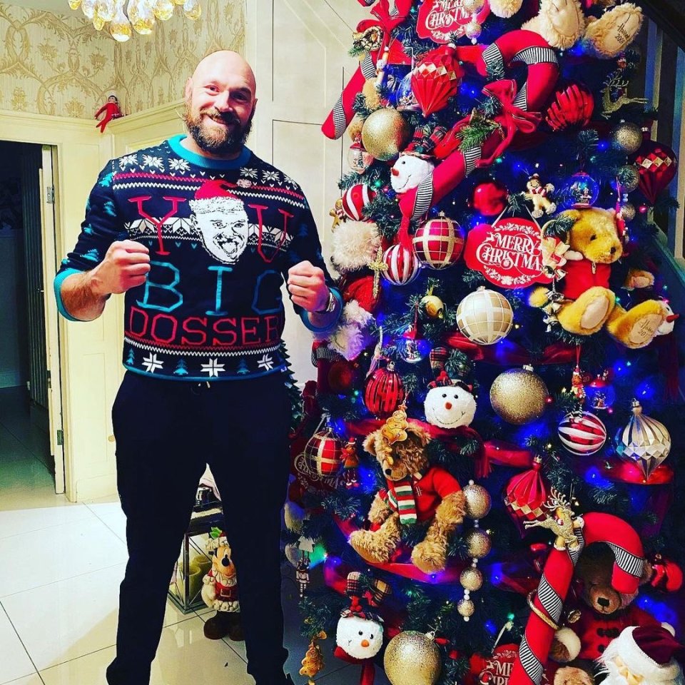 ‘I can still see a bit’ – Tyson Fury wishes his followers a Merry Christmas but fans distracted by ‘saturated’ tree