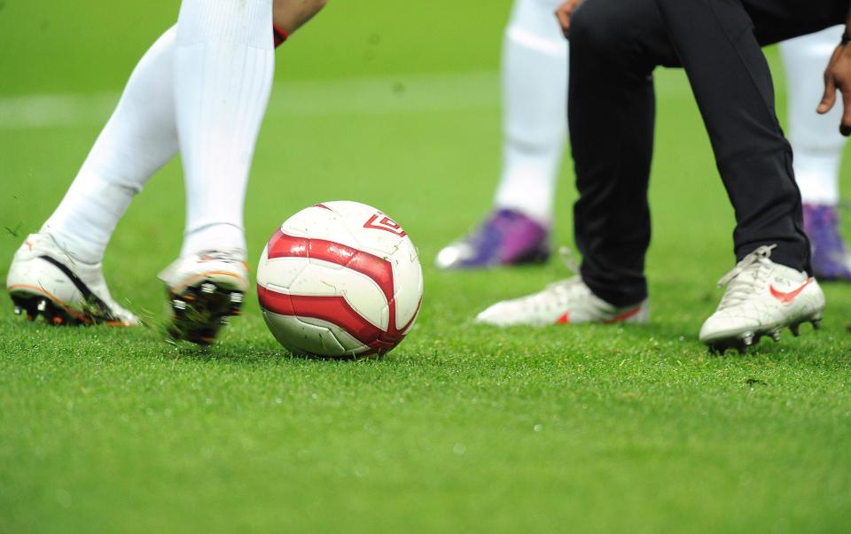 Football star receives treatment on the pitch as referee abandons Cray Wanderers vs Margate