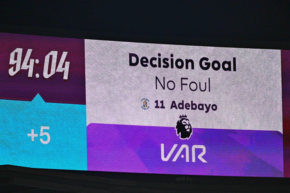 Rugby league refs urge football to stick with VAR despite string of controversies