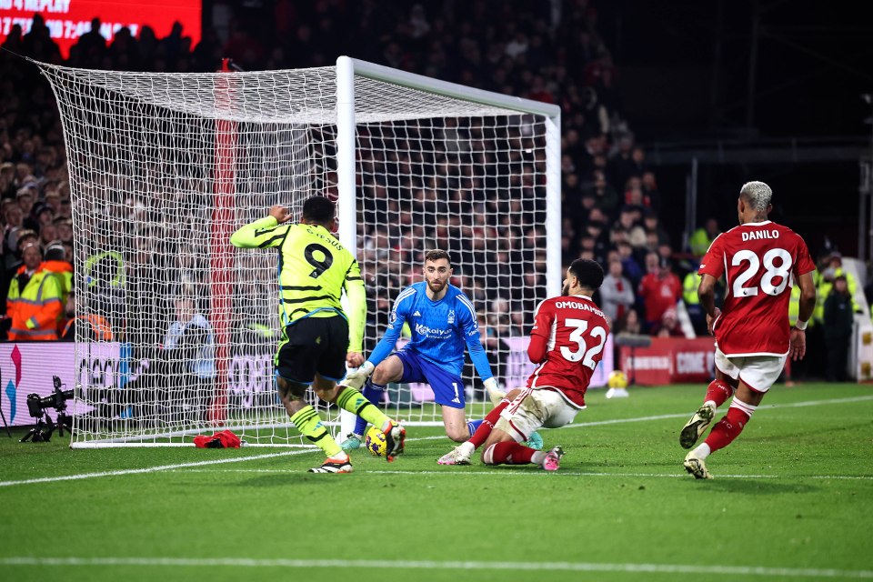 Arsenal player ratings: Saka keeps title hopes alive with crucial goal but Saliba makes rare mistake