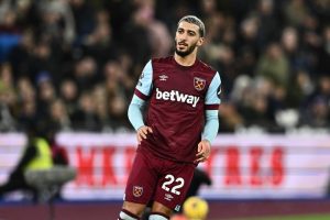 Lyon agree fee with West Ham to sign Said Benrahma with David Moyes desperate to sign replacement