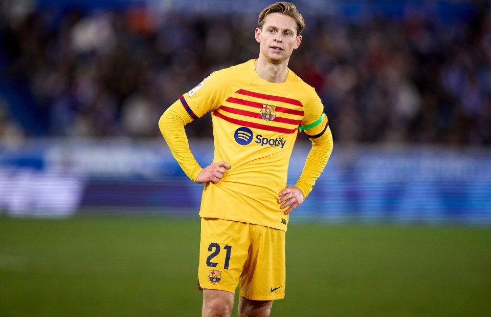 Man Utd boost as Barcelona star Frenkie de Jong ‘considers huge transfer U-turn’ after failed Ten Hag approach