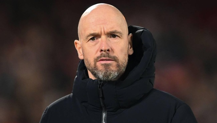 Ten Hag hits back at Man United critics