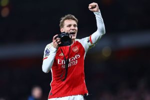 Jamie Carragher tells Odegaard ‘get down the tunnel’ after Arsenal star’s bizarre celebration following Liverpool defeat