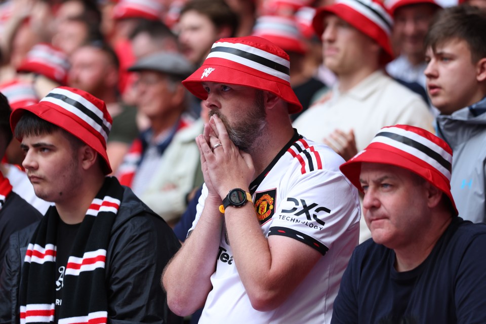 Man Utd fans to be left STRANDED in London for Easter Sunday trip to Brentford with last train leaving 2 mins into game