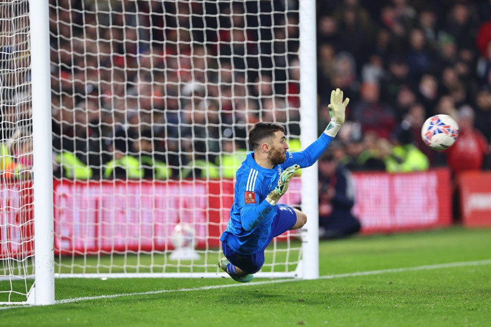 Nottingham Forest 1 Bristol City 1 (5-3 pens) Hosts seal FA Cup clash with Man Utd thanks to ex-Arsenal ace Turner