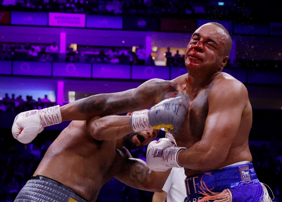 Brave Fabio Wardley survives sickening nose injury to DRAW with Frazer Clarke in fight of the year contender