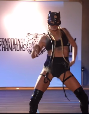 Arsenal star’s twerk queen Wag sends fans wild as she wears black leather cat mask and lingerie for raunchy demo