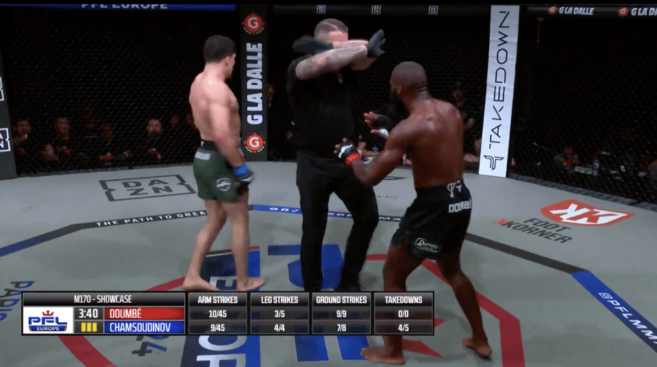 Moment fight accidentally stopped by confused referee after MMA star gets a splinter in his toe sparks huge controversy