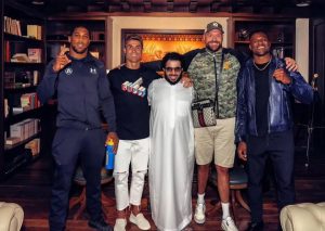 Fans think they’re in the ‘multiverse’ as Tyson Fury, Anthony Joshua, Cristiano Ronaldo and Francis Ngannou pose for pic