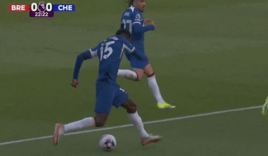 Fans in hysterics as Chelsea striker Nicolas Jackson ‘tackles himself’ after stepover attempt goes badly wrong