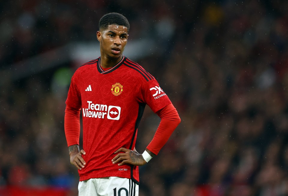 Marcus Rashford ‘has been playing with injury for a month’ as Man Utd fans blast ‘ridiculous decision’