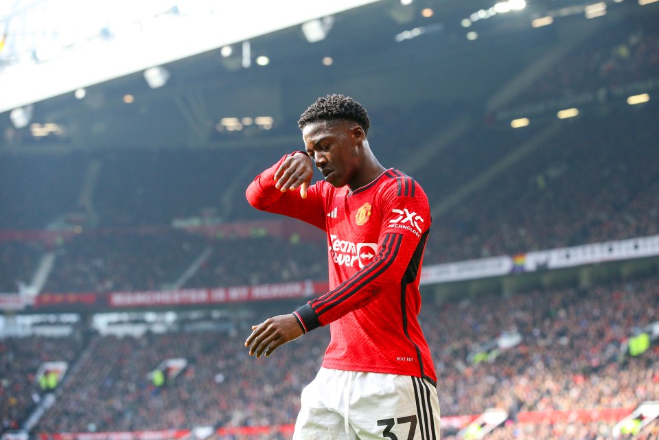 Man Utd wonderkid Kobbie Mainoo set to sign bumper new contract just MONTHS after agreeing new terms