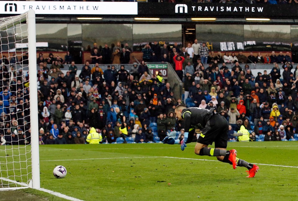 Fans left in hysterics after realising what Brighton’s ‘goal of the month’ for April is after brutal run of form