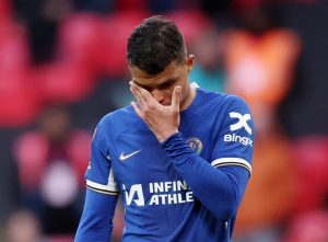 Chelsea star Thiago Silva breaks down in tears on Wembley pitch after Blues crumble against Man Ciyu