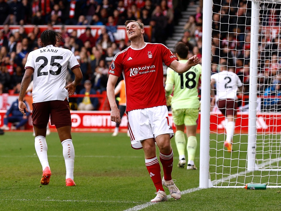 Arsenal fans in tears after Chris Wood misses open goals vs Man City to keep them in control of title race