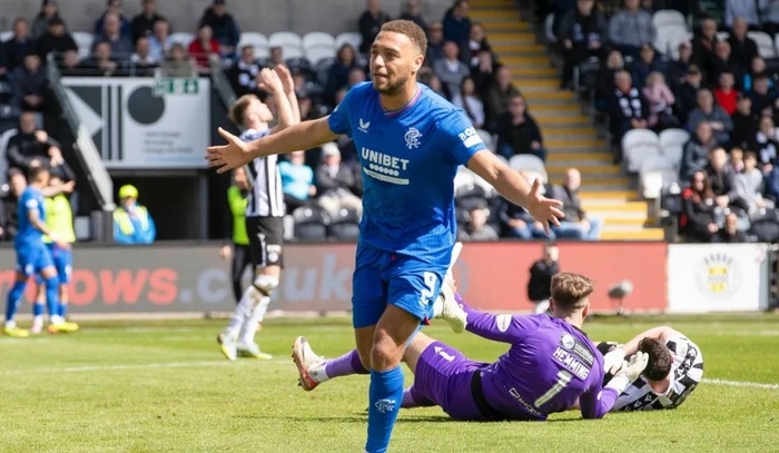 Dessers goal secures Rangers narrow win against St Mirren