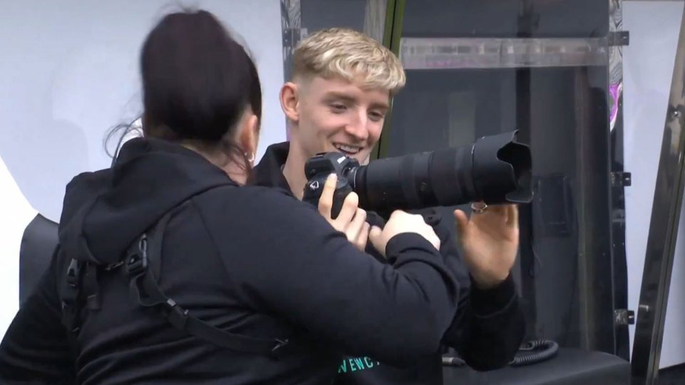 Newcastle star hints at shock future career switch as Anthony Gordon spotted taking lessons at St James’ Park